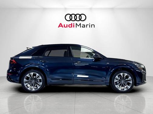 Waitomo Blue Metallic 2026 Audi Q8 55 Premium Plus