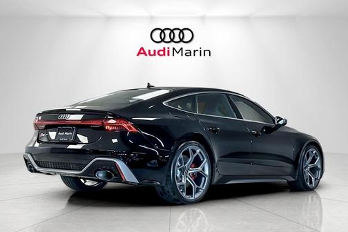 2025 Audi RS 7 4.0T Performance