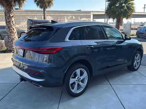 2025 Audi Q5 Premium Plus TFSI quattro S tronic