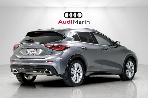 2019 INFINITI QX30 LUXE