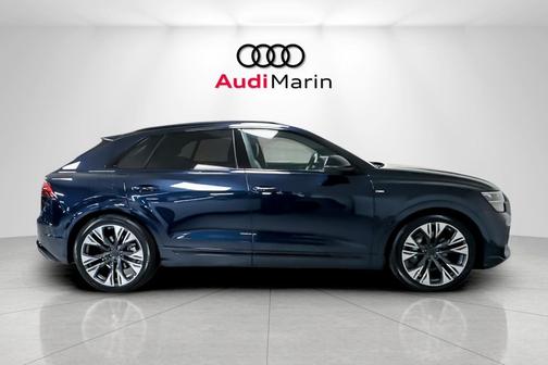 2025 Audi Q8 55 Premium Plus