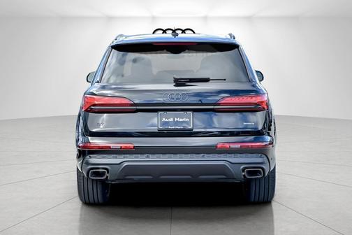 2026 Audi Q7 45 Premium