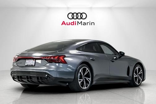 2022 Audi e-tron GT Premium Plus