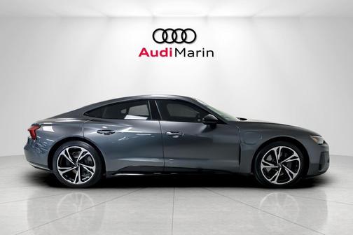 2022 Audi e-tron GT Premium Plus