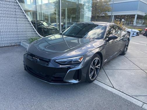 2022 Audi e-tron GT Premium Plus