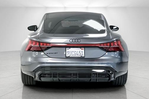 2022 Audi e-tron GT Premium Plus