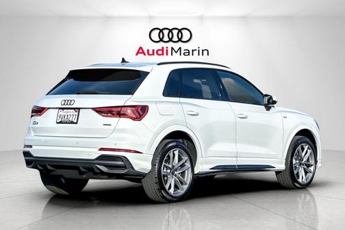 2025 Audi Q3 Premium 45 TFSI S line quattro Tiptronic