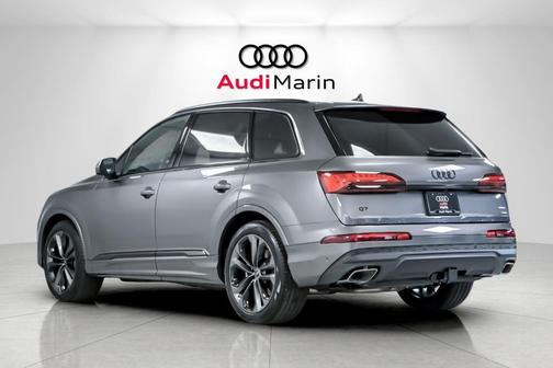 2026 Audi Q7 55 Premium Plus