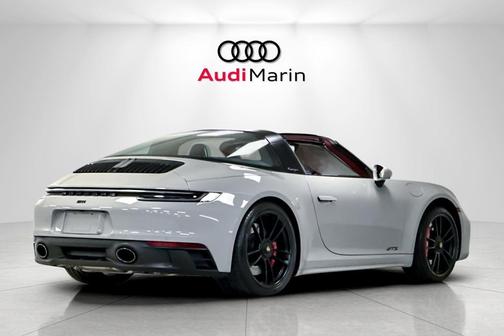 2022 Porsche 911 Targa 4 GTS