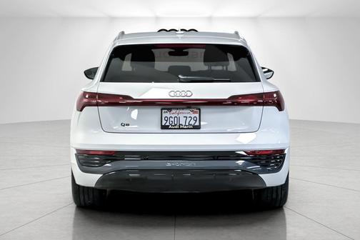 2024 Audi Q8 e-tron Premium Plus