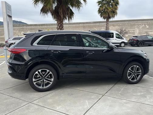 2025 Audi Q5 Premium Plus TFSI quattro S tronic