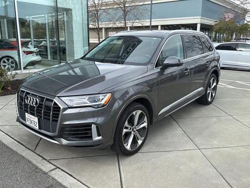 2023 Audi Q7 55 Premium Plus