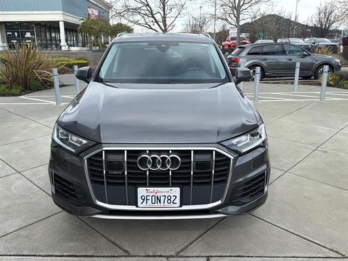 2023 Audi Q7 55 Premium Plus