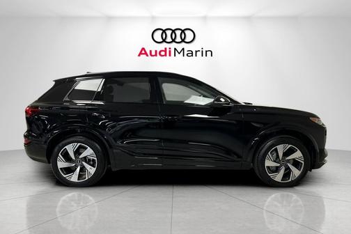 2025 Audi Q6 e-tron Premium Plus quattro
