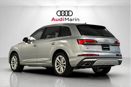 2025 Audi Q7 45 Premium
