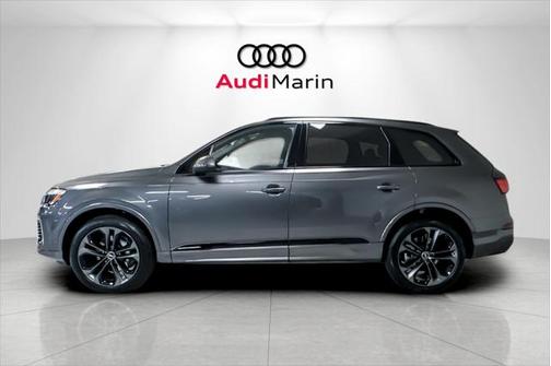2025 Audi Q7 55 Premium Plus