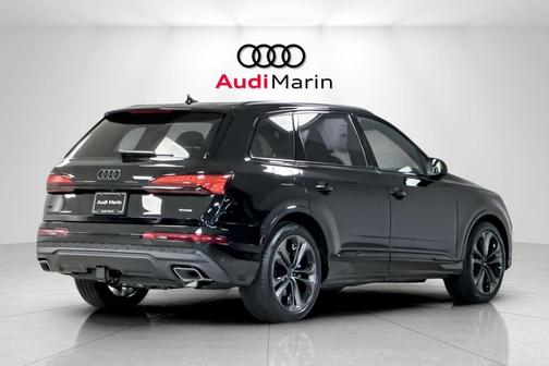 2026 Audi Q7 55 Premium Plus