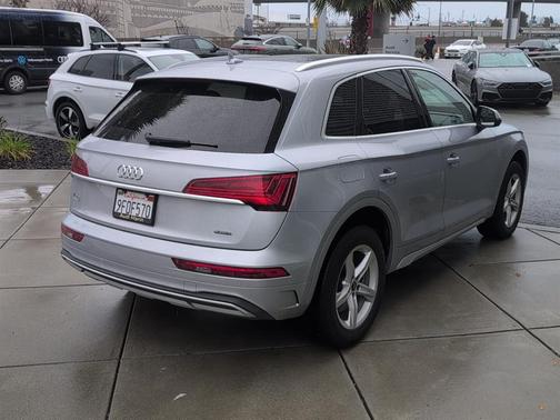 2023 Audi Q5 40 Premium