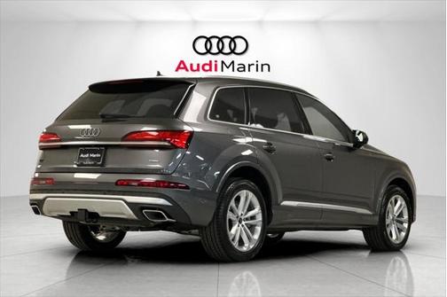 2025 Audi Q7 55 Premium Plus