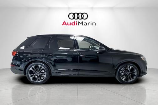2026 Audi Q7 55 Premium Plus