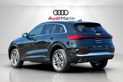 2025 Audi Q5 Premium TFSI quattro S tronic