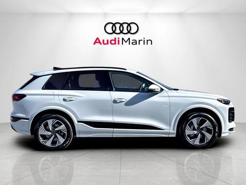 Glacier White Metallic 2025 Audi Q6 e-tron Premium Plus quattro