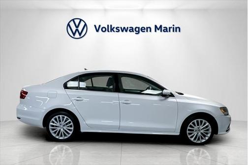 2015 Volkswagen Jetta Auto SE w/Connectivity/Navigation
