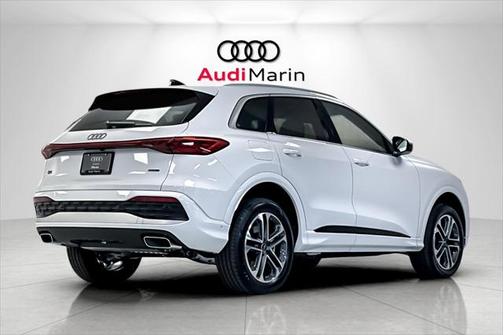 2025 Audi Q5 Premium