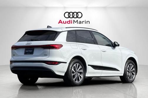 2025 Audi Q6 e-tron Premium Plus quattro