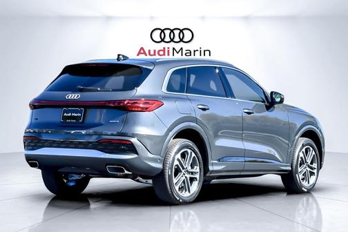 2025 Audi Q5 Premium Plus TFSI quattro S tronic