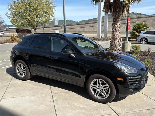 2017 Porsche Macan AWD