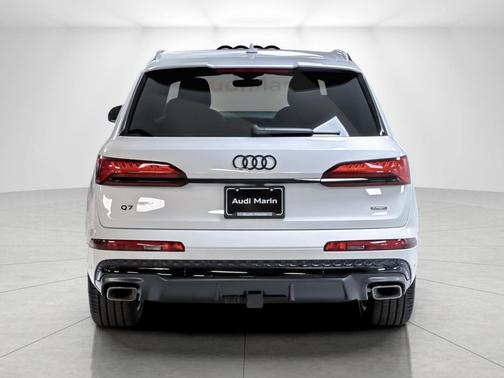 Glacier White Metallic 2026 Audi Q7 45 Premium Plus