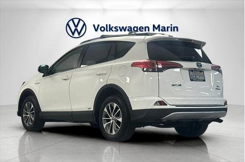 2017 Toyota RAV4 Hybrid XLE
