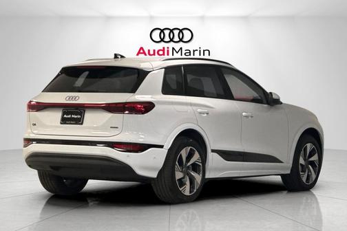 2025 Audi Q6 e-tron Premium Plus quattro