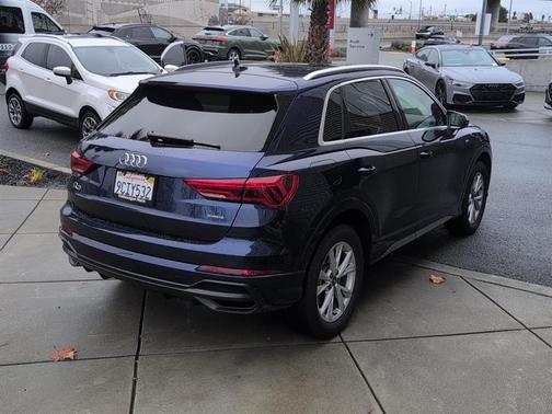 2022 Audi Q3 45 S line Premium