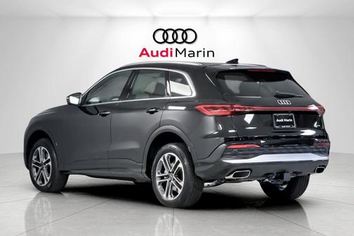 2025 Audi Q5 Premium