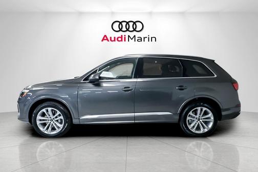 2025 Audi Q7 55 Premium Plus