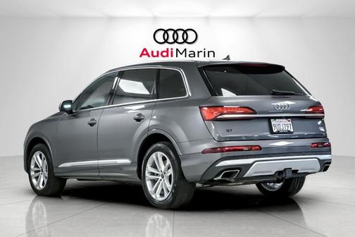 2025 Audi Q7 55 Premium Plus