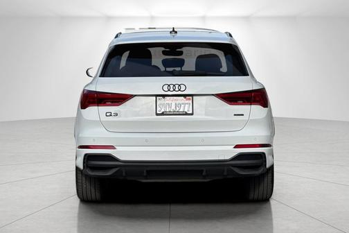 2025 Audi Q3 Premium 45 TFSI S line quattro Tiptronic