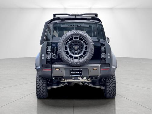 Carpathian Grey 2025 Land Rover Defender P635 OCTA