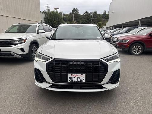 2025 Audi Q3 Premium 45 TFSI S line quattro Tiptronic