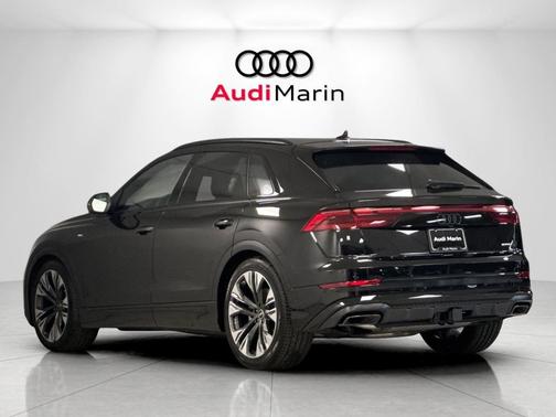 Mythos Black Metallic 2026 Audi Q8 55 Premium Plus
