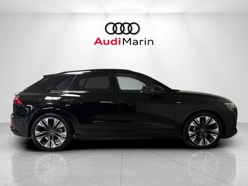 Mythos Black Metallic 2026 Audi Q8 55 Premium Plus