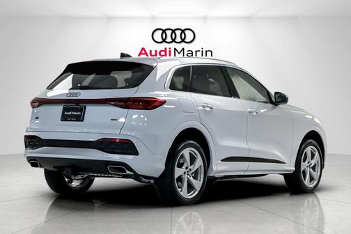 2025 Audi Q5 Premium Plus TFSI quattro S tronic