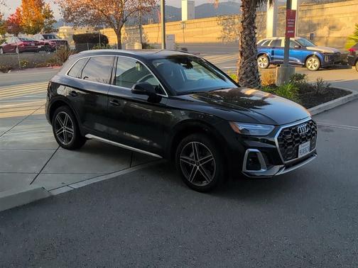 2023 Audi Q5 e 55 S line Premium Plus