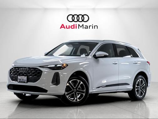 Glacier White Metallic 2025 Audi Q5 Premium TFSI quattro S tronic