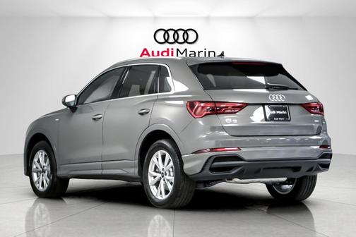 2025 Audi Q3 Premium 45 TFSI S line quattro Tiptronic
