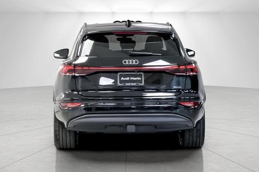 2025 Audi Q6 e-tron Premium Plus quattro