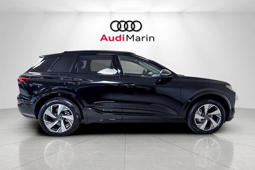2025 Audi Q6 e-tron Premium Plus quattro
