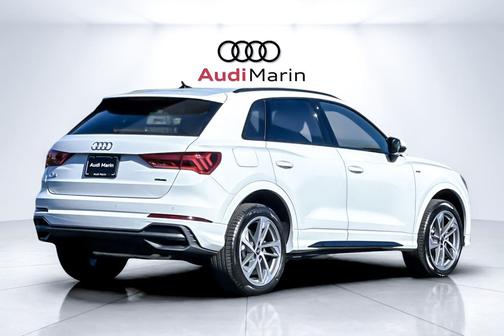 2025 Audi Q3 Premium 45 TFSI S line quattro Tiptronic